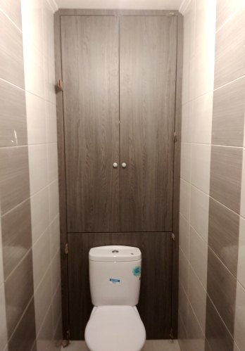 Распашные дверцы для сантехнических труб в туалет